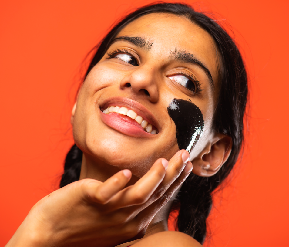 Que Bella Detoxifying Charcoal Peel Off Mask