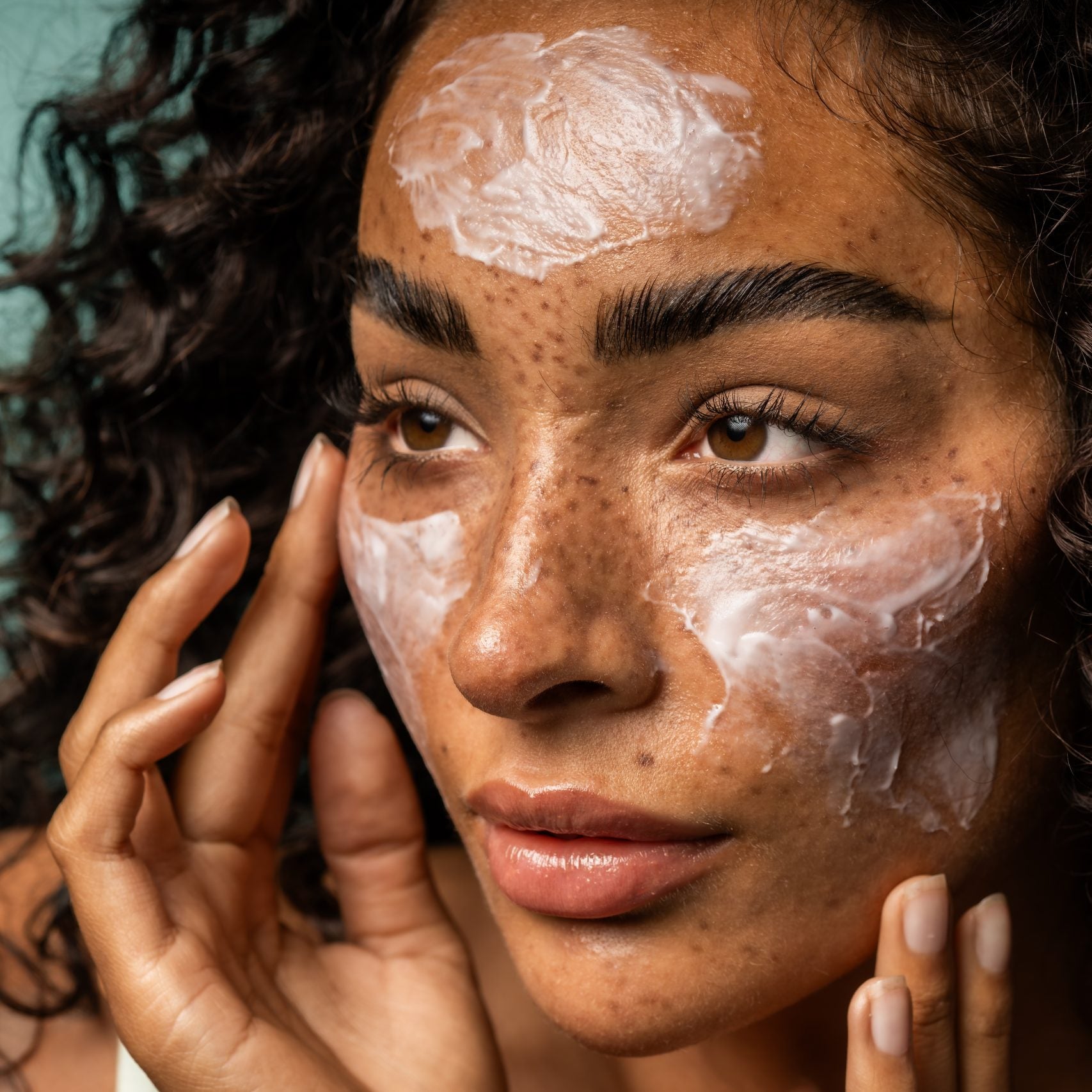 Que Bella Cleansing Aloe Vera Cream Mask